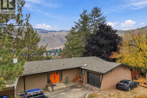 5pc Bathroom - 4389 Karindale Road, Kamloops, BC V2B8N1 Photo 2