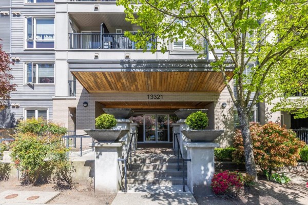 439 13321 102a Avenue, Surrey, BC V3T1P6 Photo 3