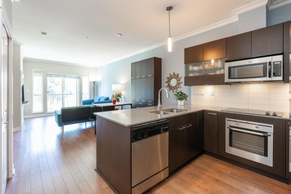 439 13321 102a Avenue, Surrey, BC V3T1P6 Photo 5
