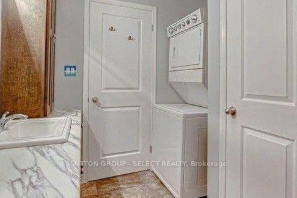439 Edith Cavell Boulevard, Central Elgin, ON N5L1G8 Photo 4