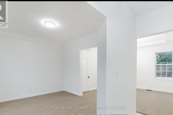439 Ferguson Avenue N, Hamilton, ON, photo 2