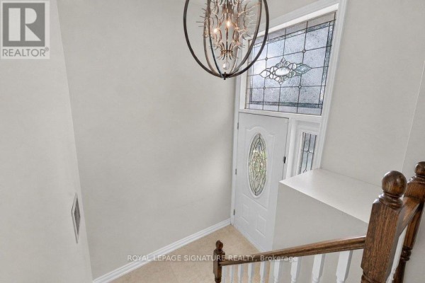 Foyer - 439 Ginger Downs, Mississauga, ON L5A3A8 Photo 5