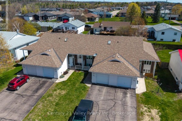 439 Mayhew Street, Renfrew, ON, photo 2