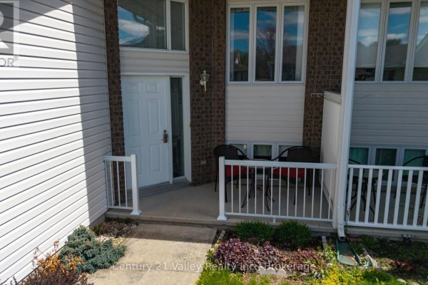 439 Mayhew Street, Renfrew, ON, photo 3