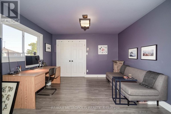 4392 Grassland Crescent, Mississauga, ON L5V1E2 Photo 4