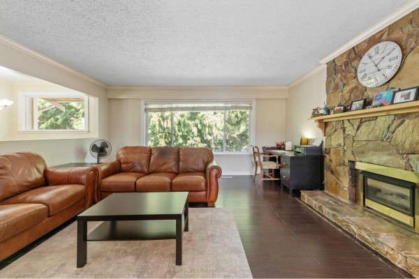 4393 206 Street, Langley, BC V3A4Z8 Photo 4