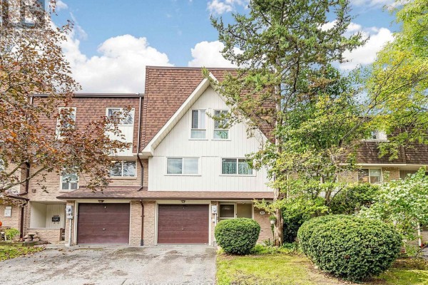 44 - 121 Poplar Crescent, Aurora