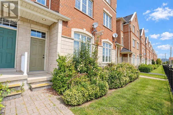 Eating area - 44 - 3030 Breakwater Court, Mississauga, ON L5B4N8 Photo 4