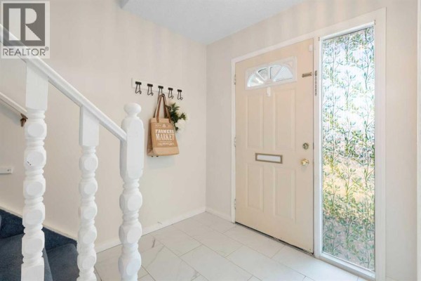 Family room - 44 Beddington Crescent Ne, Calgary, AB T3K1N5 Photo 3