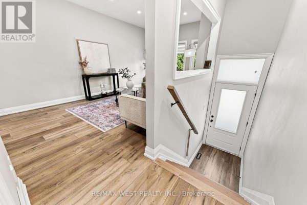 Bedroom 3 - 44 Bluewater Court, Toronto, ON M8V4A9 Photo 5