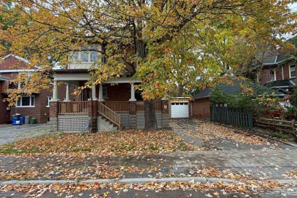 44 Cambridge Street N, Kawartha Lakes, ON K9V4C7 Photo 2