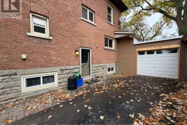 44 Cambridge Street N, Kawartha Lakes, ON K9V4C7 Photo 4