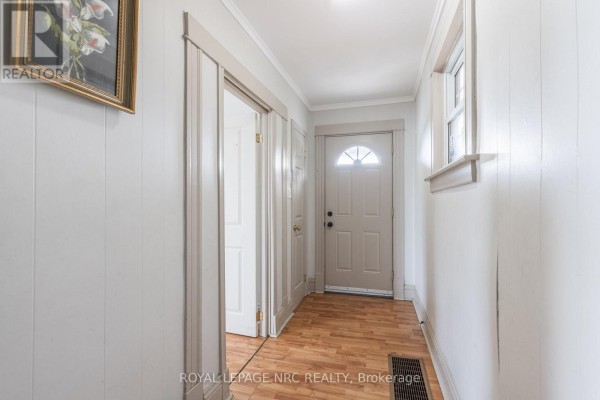 44 Carlisle Street, St  Catharines, ON, photo 3