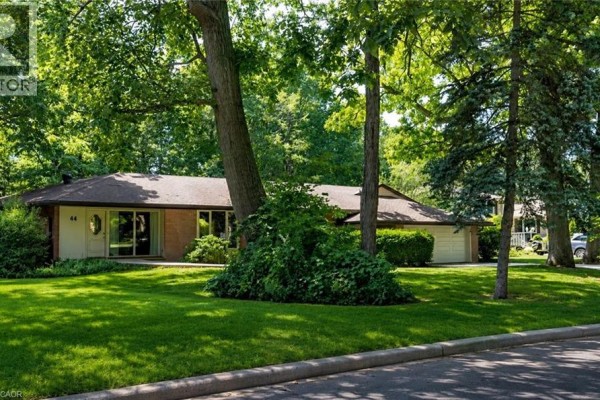 44 Colquhoun Crescent, Hamilton, ON, photo 2