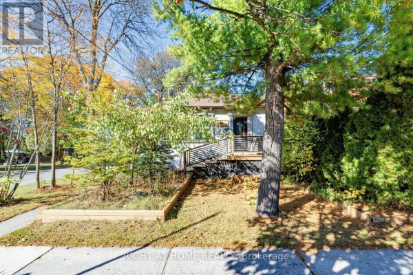 44 Connaught Avenue, Toronto, ON M2M1G6 Photo 2