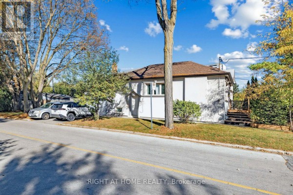 44 Connaught Avenue, Toronto, ON M2M1G6 Photo 4