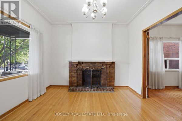 Bedroom 3 - 44 Conway Avenue, Toronto, ON M6E1H2 Photo 5
