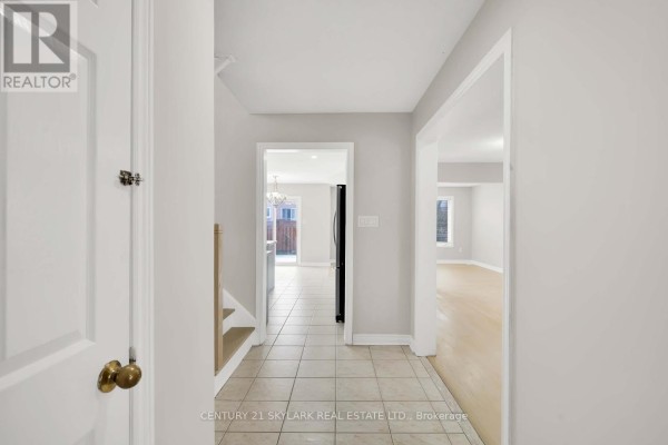 Dining room - 44 Fallstar Crescent, Brampton, ON L7A2J6 Photo 4