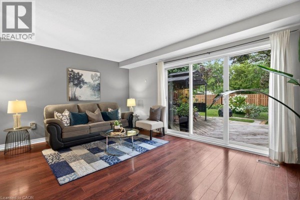 Bedroom - 44 Frances Avenue Unit# 11, Stoney Creek, ON L8E5V6 Photo 4