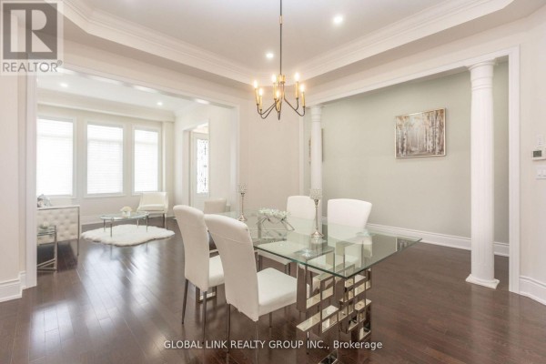 Kitchen - 44 Golden Hawk Drive, Hamilton, ON L4B1W8 Photo 5