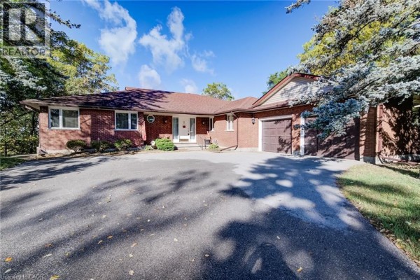 Residential for sale at 44 Greensview Drive, Kitchener, ON - MLS® 7oFcbp