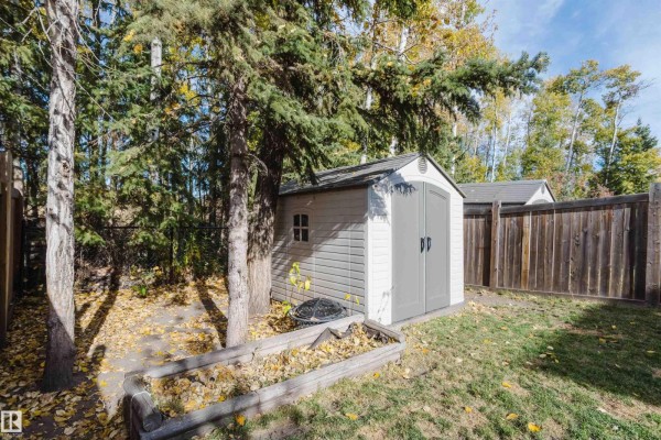 Bedroom 2 - 44 Hamilton Ct, Spruce Grove, AB T7X0K4 Photo 5