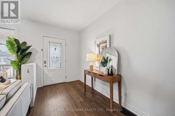 44 Holley Avenue, Toronto, ON, photo 3