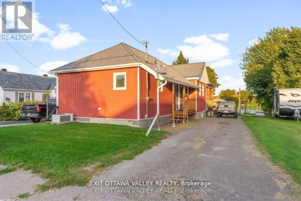 44 Lacroix Bay Road, Whitewater Region, ON, photo 2