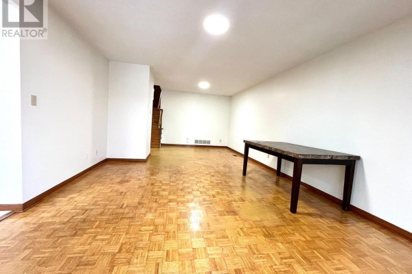 Dining room - 44 Lady Churchill Court, Toronto, ON M1V2J6 Photo 4