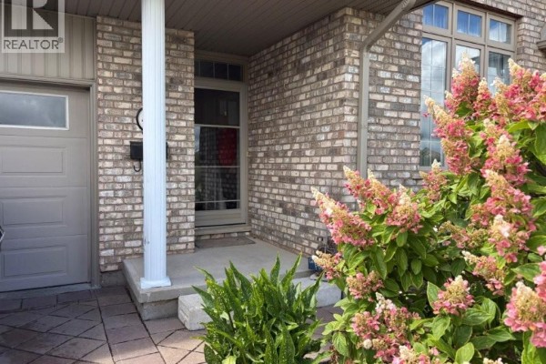 44 Livingston Boulevard Unit# 11, Baden, ON, photo 2