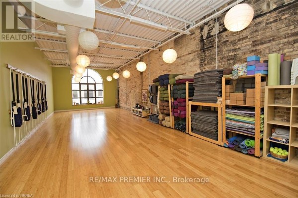 44 Market Street, Brantford, ON, photo 3
