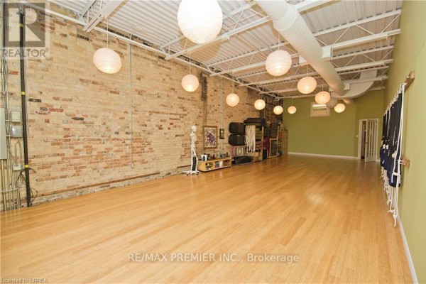 44 Market Street, Brantford, ON N3T2Z5 Photo 4