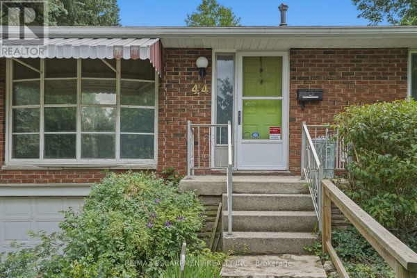 44 Mcdonald Court, Hamilton, ON, photo 3