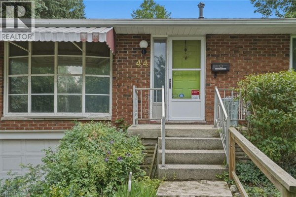 44 Mcdonald Court, Waterdown, ON, photo 3