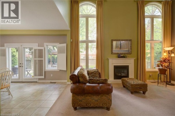 44 Mcqueen Drive, Paris, ON, photo 3