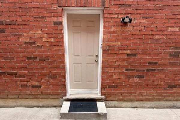 44 Perkins Drive, Brampton, ON L7A3V6 Photo 3