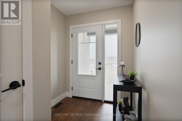 Laundry room - 44 Postma Crescent, North Middlesex, ON N0M1A0 Photo 5