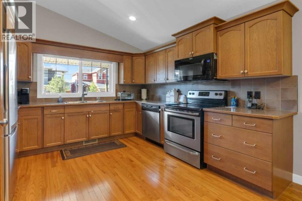 Dining room - 44 Ravenslea Crescent Se, Airdrie, AB T4A0H3 Photo 3