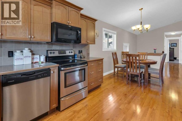 Kitchen - 44 Ravenslea Crescent Se, Airdrie, AB T4A0H3 Photo 5