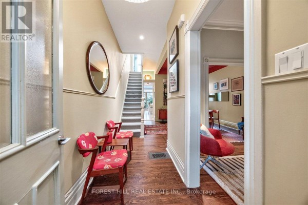Dining room - 44 Russell Street, Toronto, ON M5S1B7 Photo 3