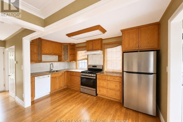 44 Scotia Avenue, Toronto, ON M1L4E6 Photo 4