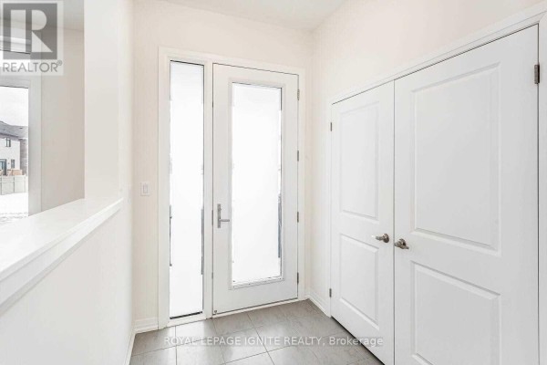 Laundry room - 44 Skyridge Drive, Brampton, ON L6P4P3 Photo 2