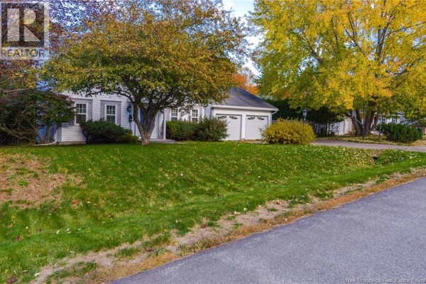 Bath (# pieces 1-6) - 44 Sprucewood Avenue, Rothesay, NB E2E2H4 Photo 4
