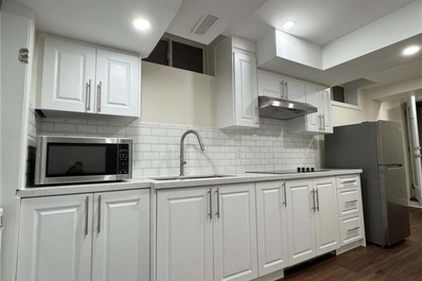 44 Sugarberry Drive, Brampton, ON L6X0K3 Photo 5