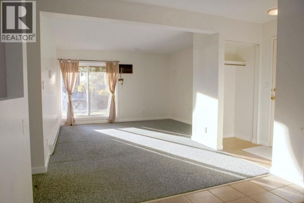 Primary Bedroom - 44 Whiteshield Crescent S Unit# 301, Kamloops, BC V2E2J1 Photo 3
