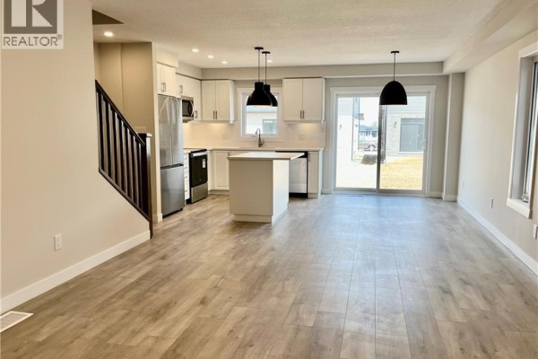 44 Wilkinson Avenue, Cambridge, ON, photo 2