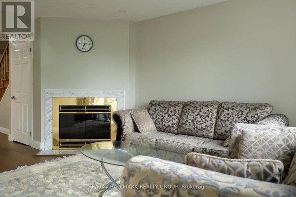 Bedroom 2 - 44 Winnegreen Court, Ottawa, ON K1G5S2 Photo 5