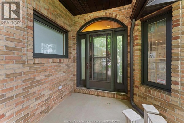 5pc Bathroom - 44 Worchester, Leamington, ON N8H5C1 Photo 3