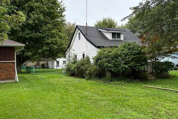 Bedroom - 440 Hale Street, Lakeshore, ON N0R1N0 Photo 2