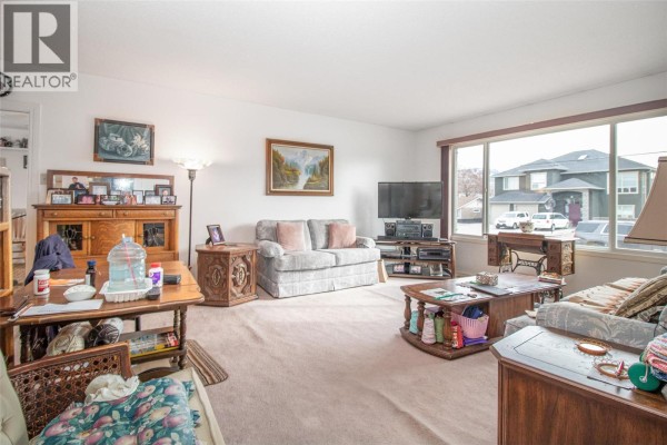 Full bathroom - 440 Hardie Road, Kelowna, BC V1X2H2 Photo 4